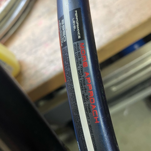 Prince Approach tennis Racquet 27 inc 
With new fashion grip - Picture 12 of 12